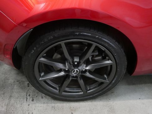 Used 2016 MAZDA MX-5 Miata Club RWD image 6