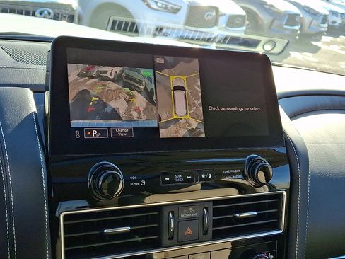 Certified 2024 INFINITI QX80 Premium Select w/ All-Season Package image 19