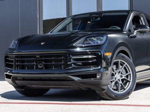 Certified 2026 Porsche Cayenne Coupe AWD/4WD image 7