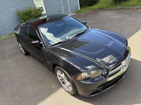 Used 2013 Dodge Charger R/T w/ Wheels & Tunes Group RWD image 3
