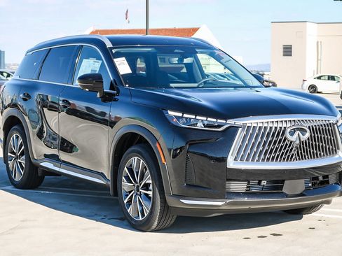 New 2026 INFINITI QX60 Luxe image 3