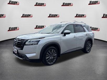 Used 2023 Nissan Pathfinder SL w/ SL Premium Package