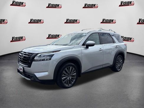 Used 2023 Nissan Pathfinder SL w/ SL Premium Package AWD/4WD image 1