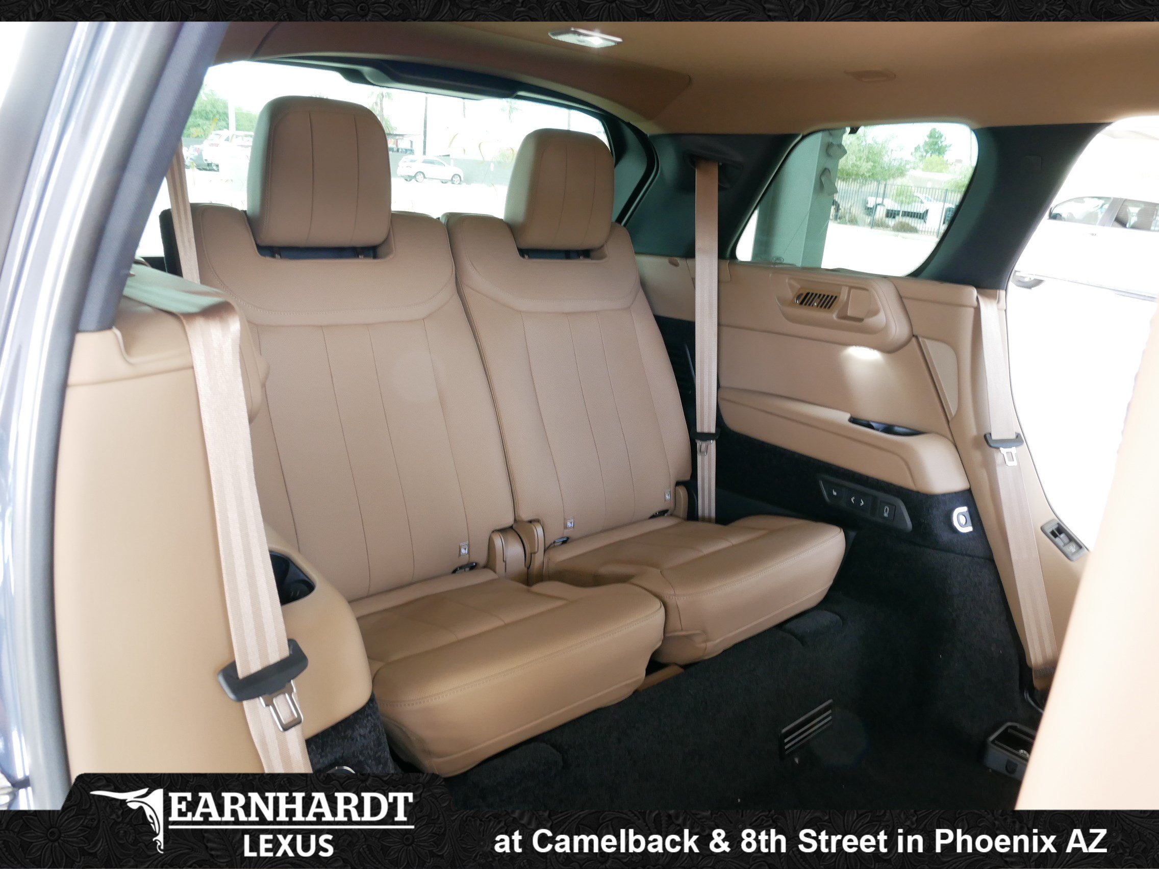 Used 2026 Land Rover Range Rover Long Wheelbase SE AWD/4WD image 5