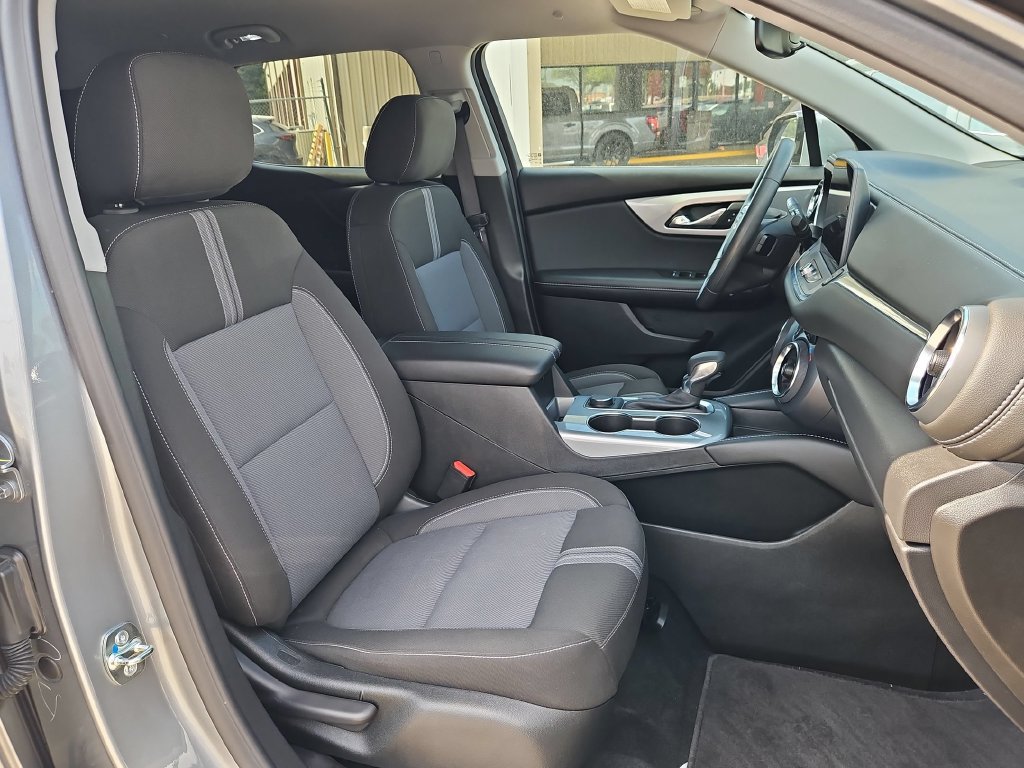 Used 2025 Chevrolet Blazer LT FWD image 31