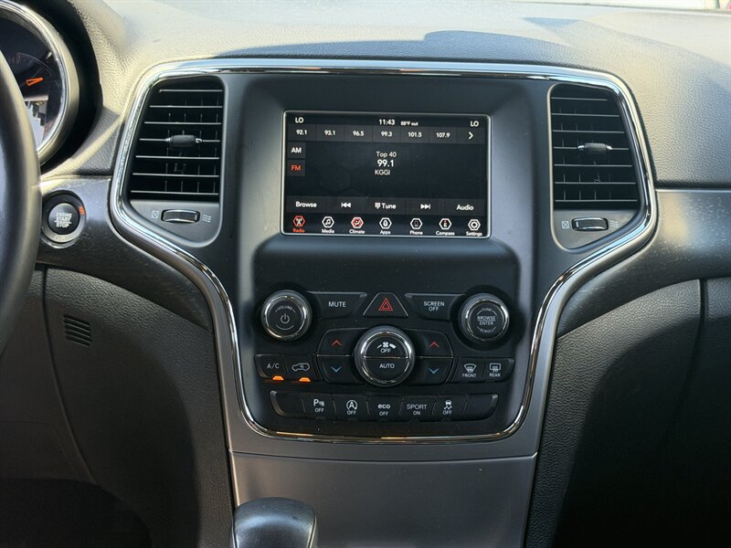 Used 2018 Jeep Grand Cherokee Laredo RWD image 17