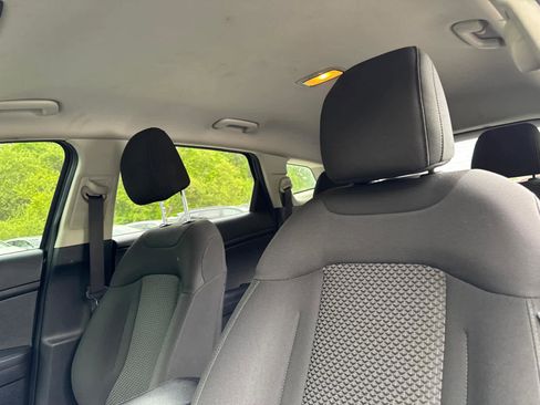 Used 2023 Kia Sportage LX image 15