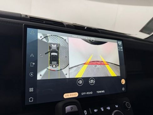 New 2026 Land Rover Defender 110 X-Dynamic SE AWD/4WD image 21
