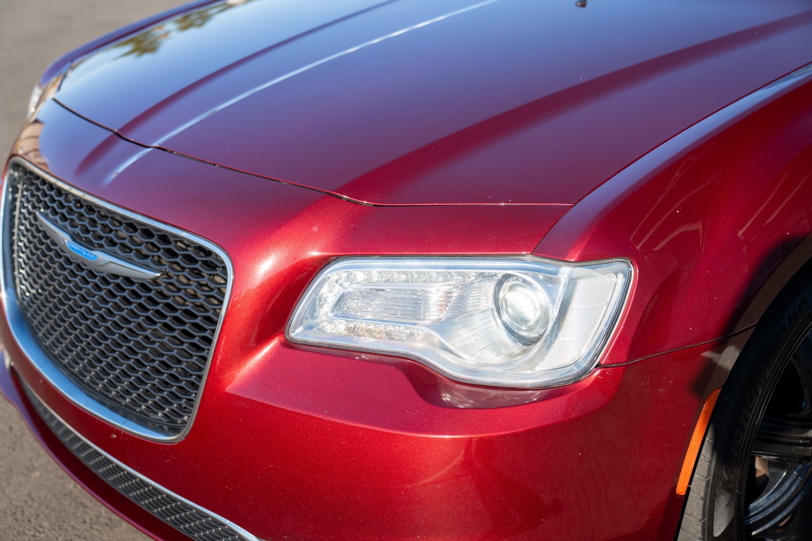 Used 2018 Chrysler 300 Touring L RWD image 28