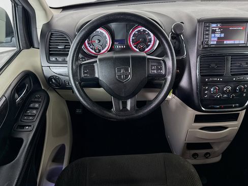 Used 2017 Dodge Grand Caravan SE w/ Power Window Group FWD image 16