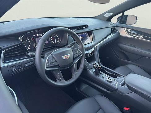 Certified 2025 Cadillac XT5 Premium Luxury w/ Technology Package image 21