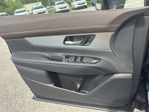 Used 2025 Nissan Murano Platinum w/ Cargo Package image 26