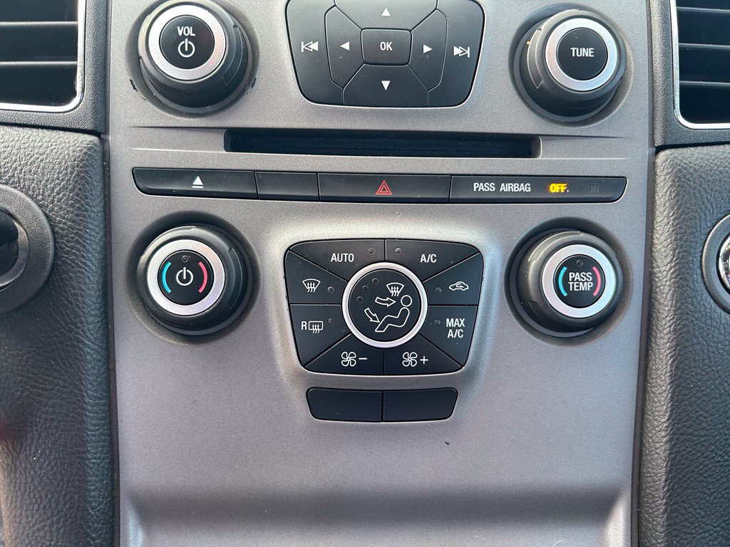 Used 2016 Ford Taurus SEL FWD image 15