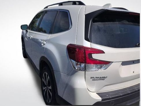 Used 2023 Subaru Forester Limited AWD/4WD image 7