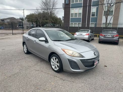 Used 2011 MAZDA MAZDA3 i Touring image 2