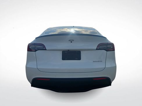 Used 2022 Tesla Model Y Performance image 7