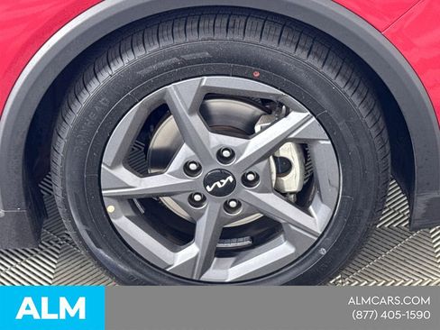 Used 2025 Kia K4 LXS image 16