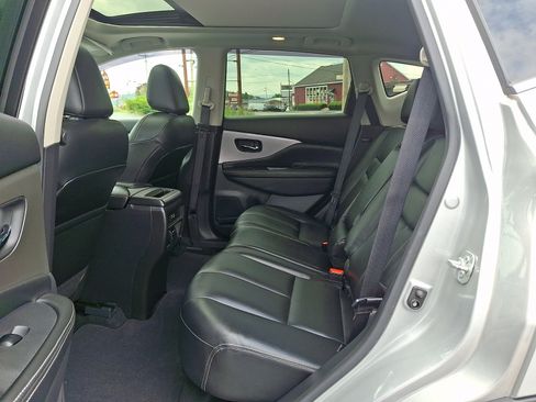 Used 2020 Nissan Murano SV w/ Premium Package AWD/4WD image 10