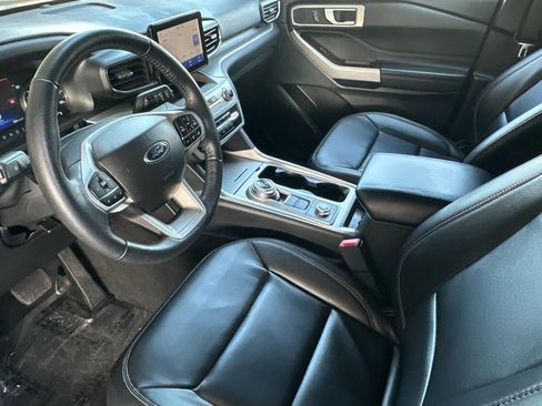 Certified 2023 Ford Explorer XLT w/ Equipment Group 202A image 11