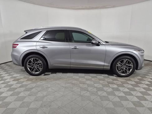 Used 2024 Genesis GV70 2.5T w/ Select Package AWD/4WD image 2
