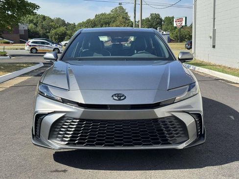 Used 2025 Toyota Camry SE FWD image 25