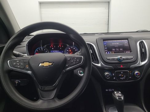 Used 2020 Chevrolet Equinox LT FWD image 22