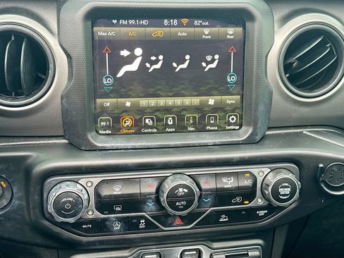 Used 2021 Jeep Wrangler Unlimited Sport AWD/4WD image 17