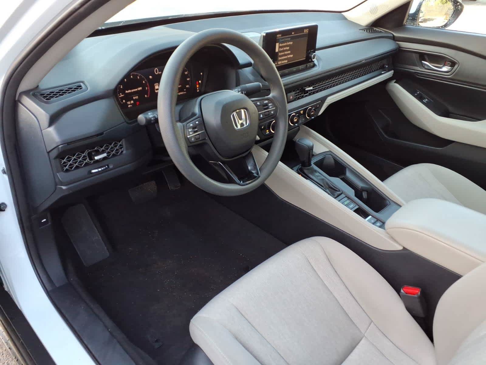 Used 2023 Honda Accord EX image 14