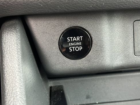 Certified 2025 Nissan Rogue S image 25