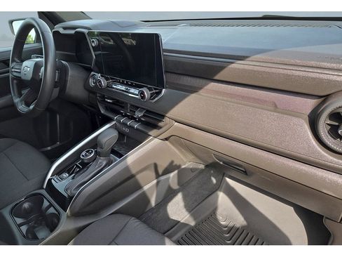 Used 2024 Chevrolet Colorado Trail Boss AWD/4WD image 18
