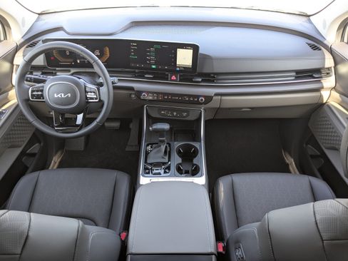 New 2026 Kia Carnival EX image 18