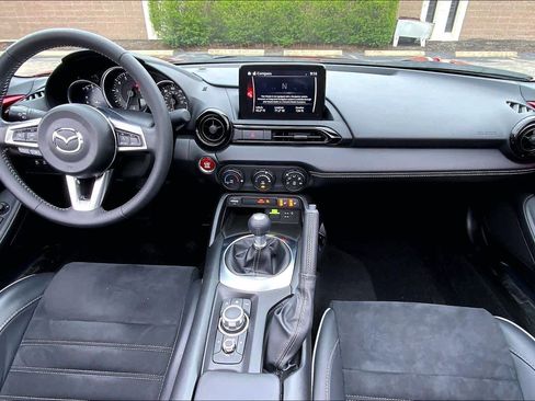 Certified 2023 MAZDA MX-5 Miata Club w/ Weather Package RWD image 16