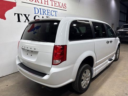 Used 2019 Dodge Grand Caravan SE w/ Power Convenience Group I image 6