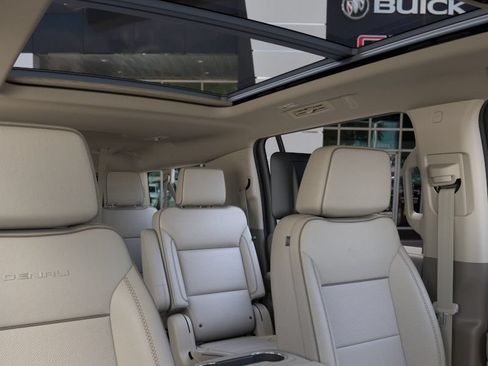 New 2026 GMC Yukon XL Denali w/ Denali Reserve Package AWD/4WD image 24