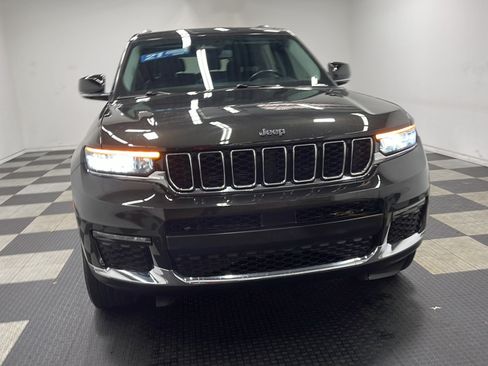 Used 2021 Jeep Grand Cherokee L Limited AWD/4WD image 24