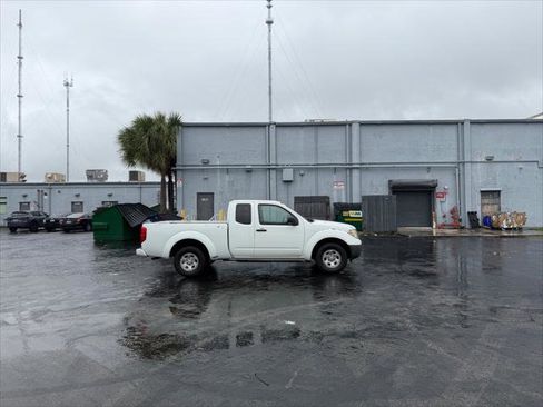 Used 2018 Nissan Frontier S RWD image 11