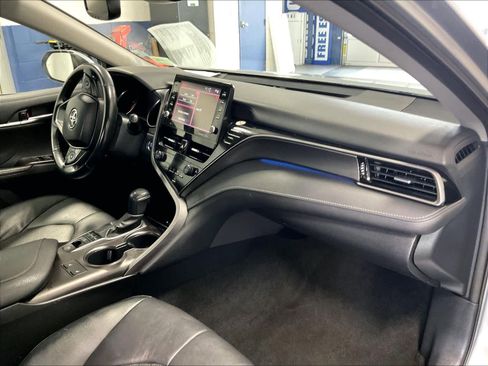 Used 2024 Toyota Camry XSE FWD image 14