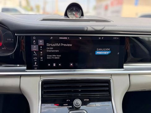 Used 2018 Porsche Panamera image 53
