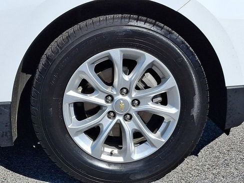 Used 2019 Chevrolet Equinox LT FWD image 11
