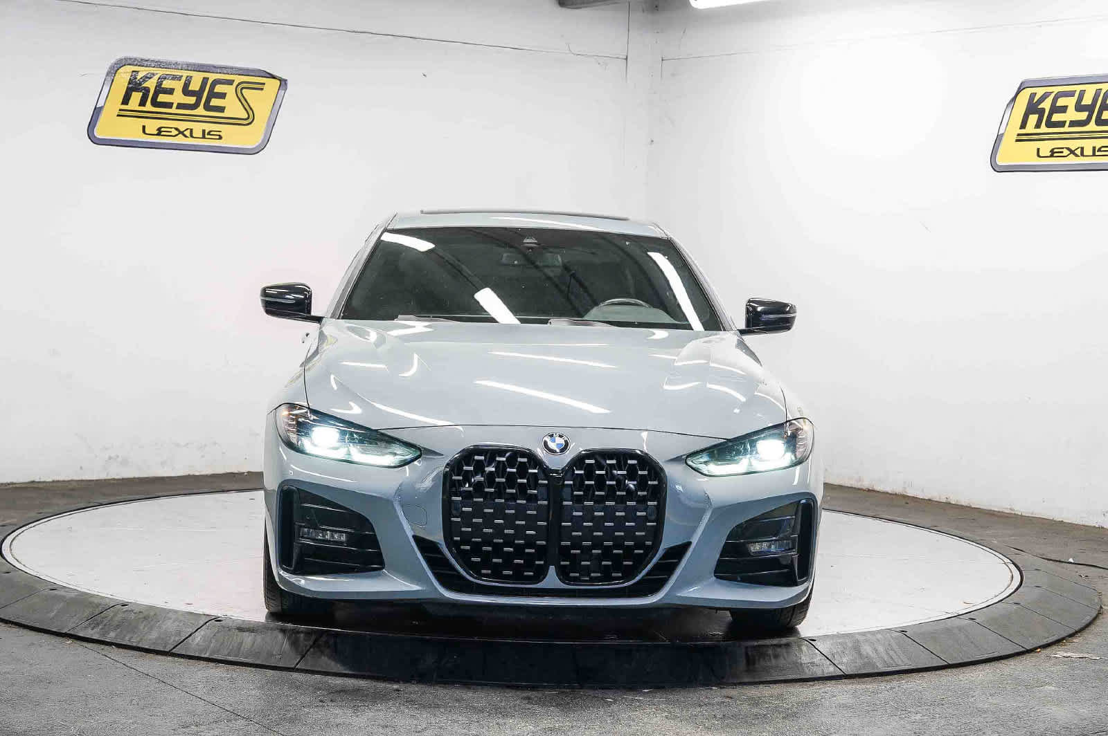 Used 2022 BMW 430i Coupe w/ M Sport Package RWD image 6