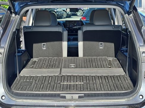 Used 2021 Toyota Highlander Platinum AWD/4WD image 14