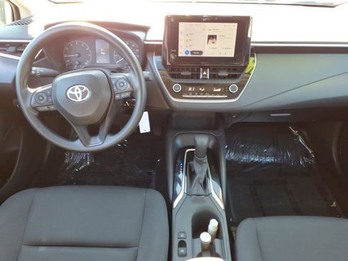 Used 2024 Toyota Corolla LE image 10
