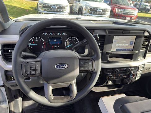 New 2026 Ford F550 4x4 Regular Cab Super Duty image 15
