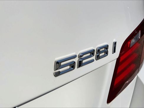 Used 2015 BMW 528i Sedan RWD image 28