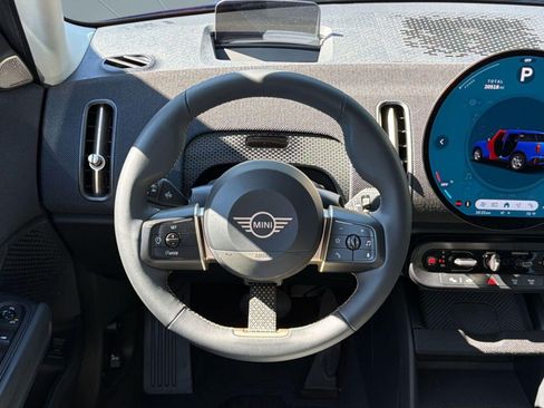 Certified 2025 MINI Cooper Countryman S w/ Comfort Package Max AWD/4WD image 18