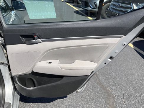 Used 2020 Hyundai Elantra SEL FWD image 14