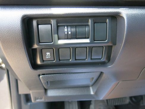 Used 2019 Subaru Impreza 2.0i w/ Eyesight AWD/4WD image 23