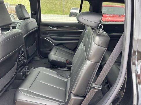 New 2026 Jeep Grand Cherokee L Limited image 14