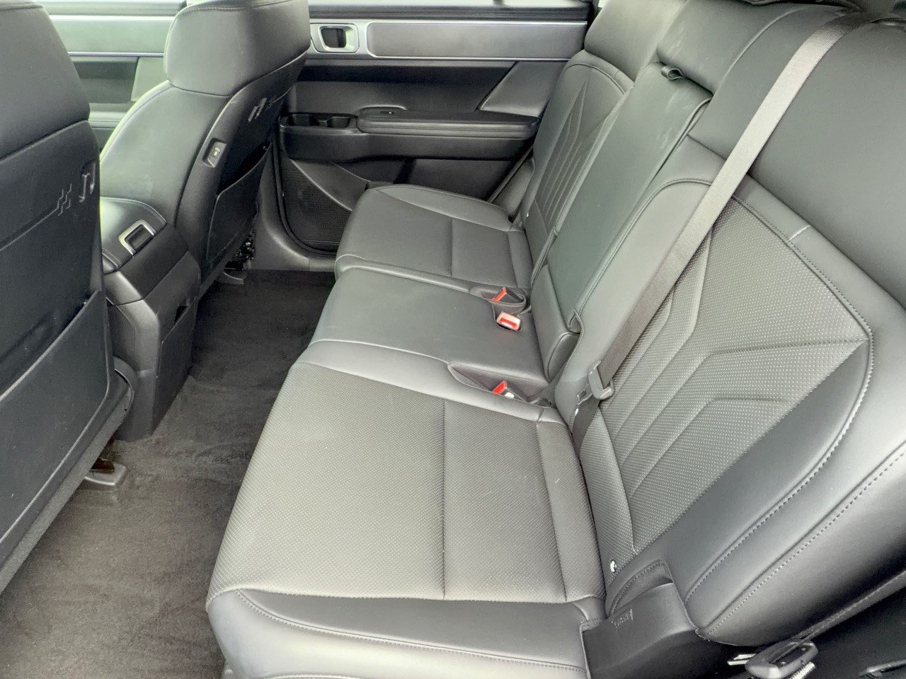 Used 2026 Hyundai Santa Fe SEL FWD image 25