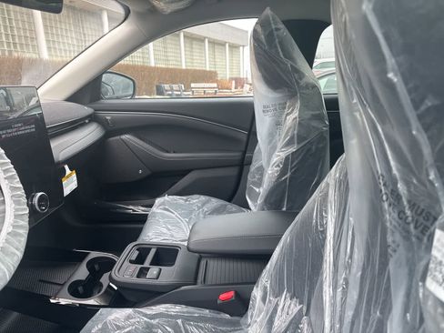 New 2026 Ford Mustang Mach-E Premium image 27